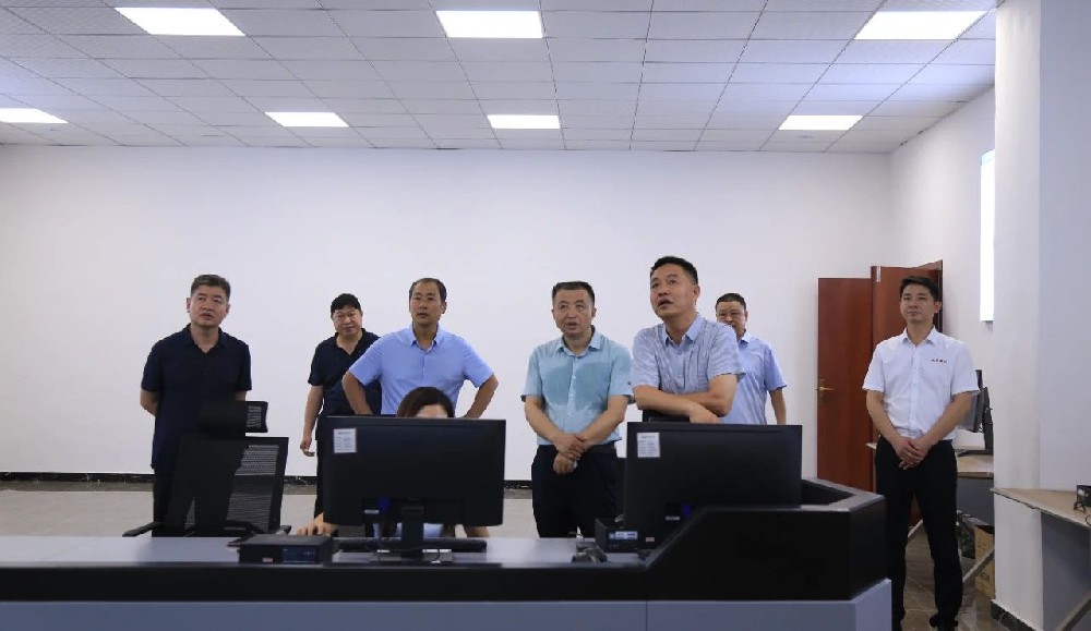 周口市科技局局長(zhǎng)韋剛一行蒞臨智能鍋爐創(chuàng)新中心調(diào)研
